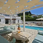Villa Helios Court Arillas (Corfu)