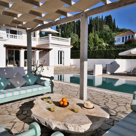 Villa Helios Court *