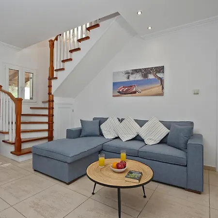 Helios Court Villa *
