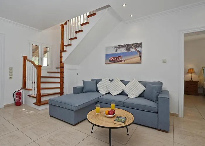 Helios Court Villa *